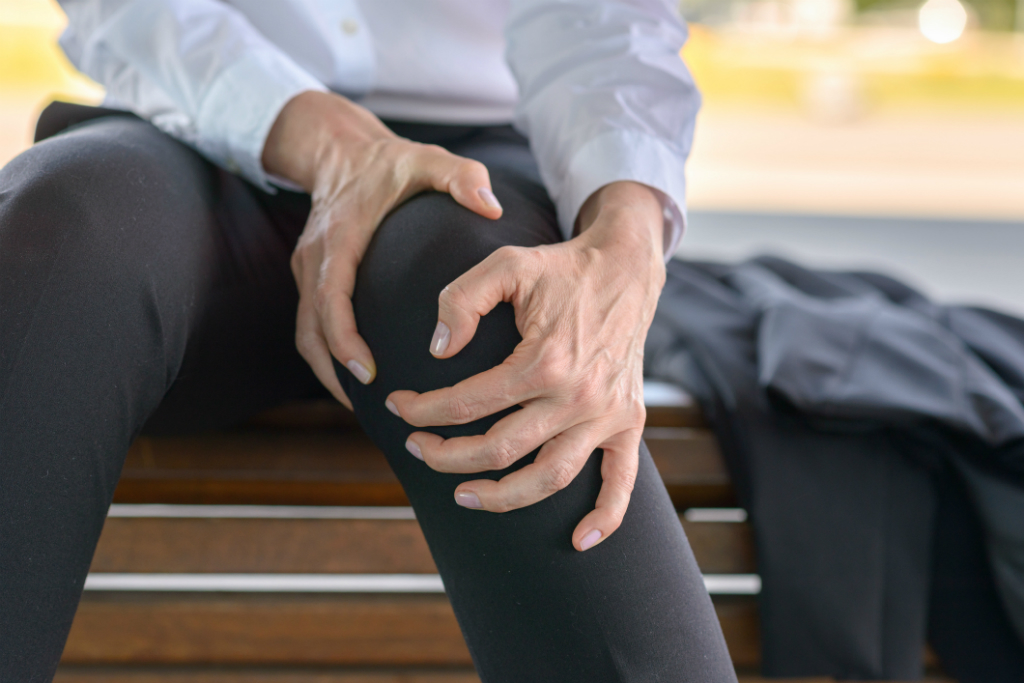 What Should I Do for My Knee Pain? - Arthrithis Relief & Vascular Centers